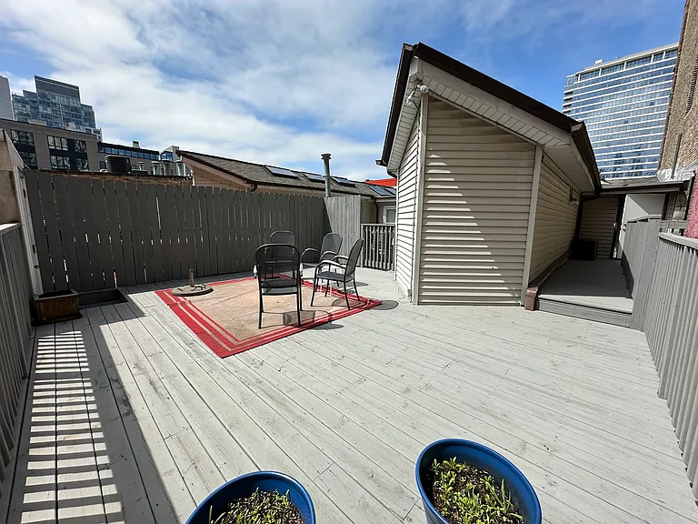 353 W Chicago Ave #4E — Photo 18