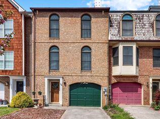 104 Victoria Sq, Frederick, MD 21702