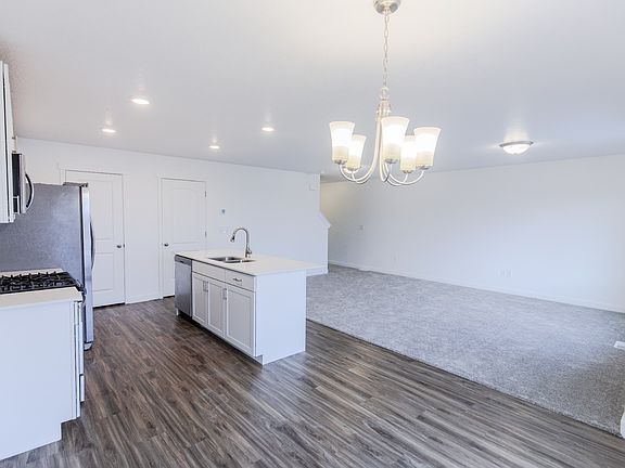 5th image of 3569 W Grassland Dr #2