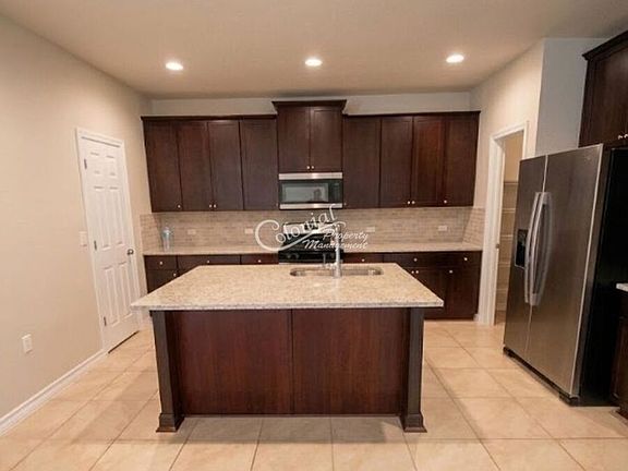 4th image of 1806 Los Olivios Way