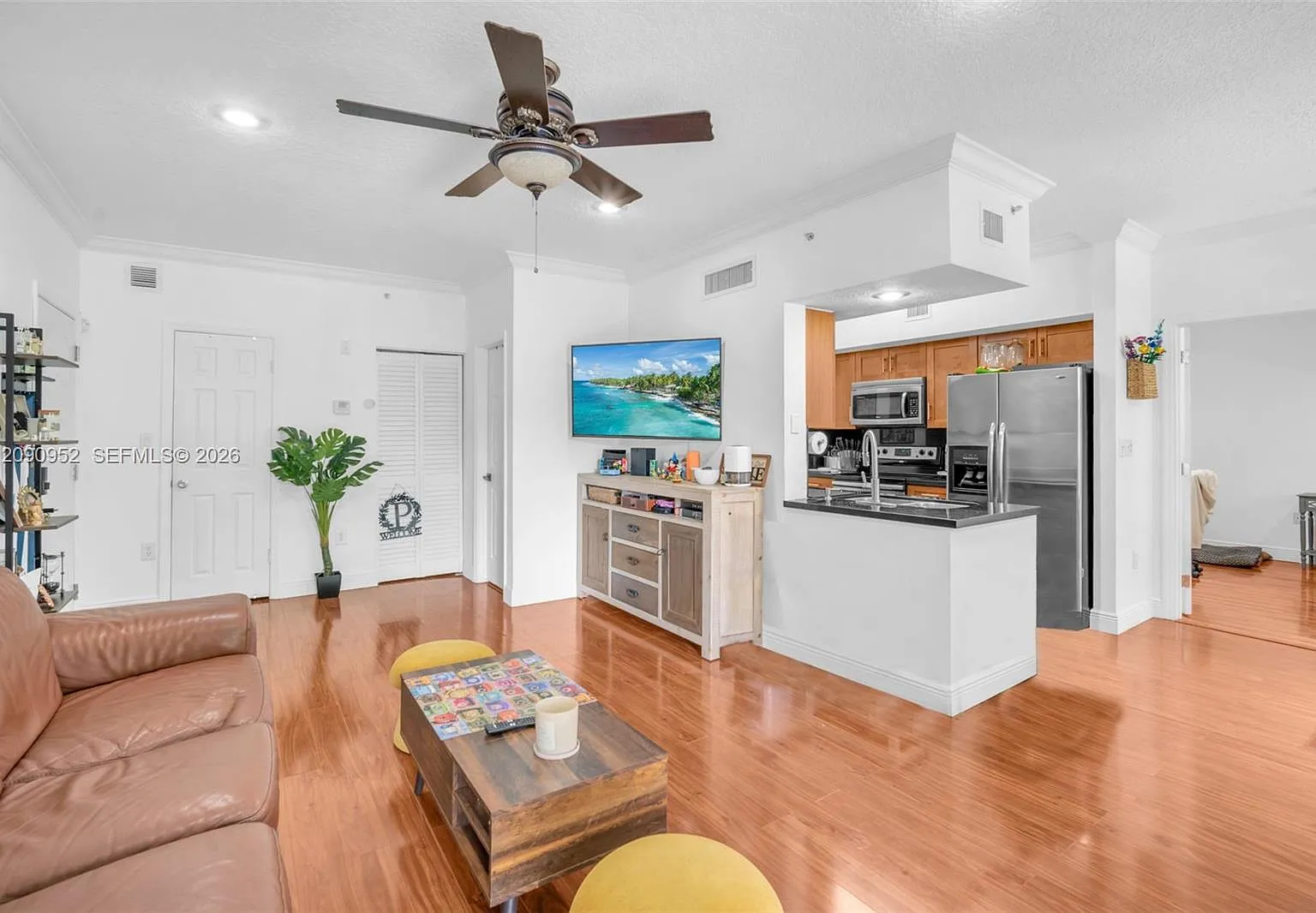 Marquesa Condo — Photo 1
