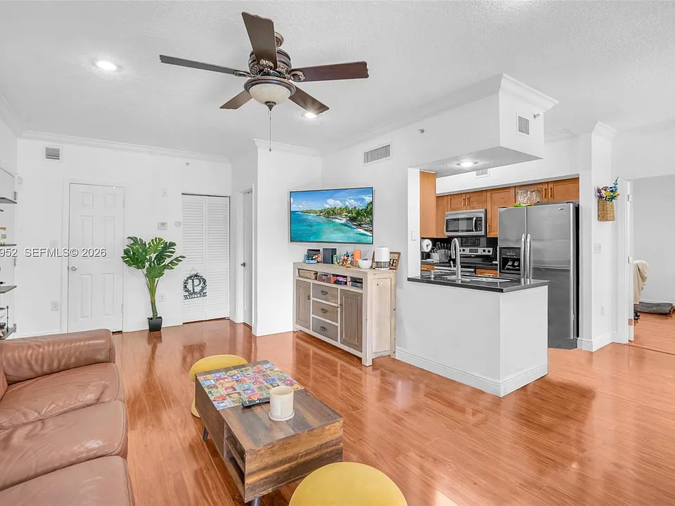 11650 SW 2nd St #16303