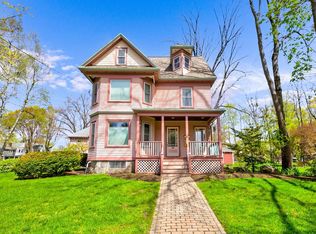 34 Summer St #C, Andover, MA 01810