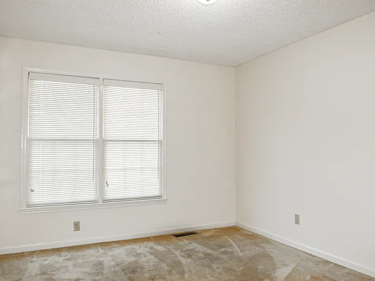 1342 Westen St — Photo 18