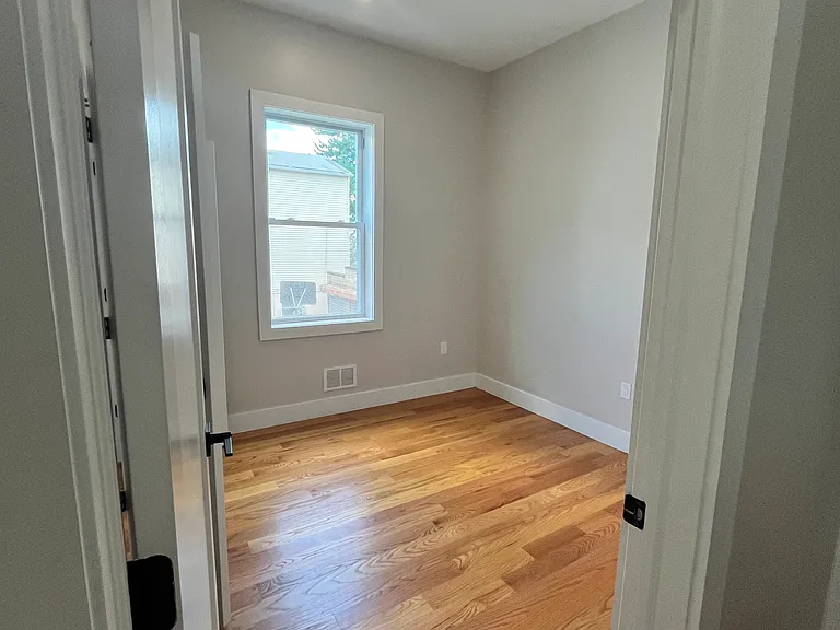 46 Yale Ave #1 — Photo 11