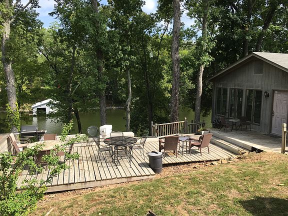 5th image of 610 Poplar Springs Dr