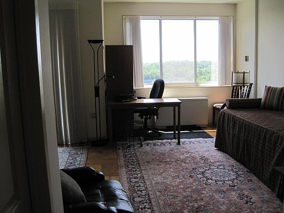 4th image of 10500 Rockville Pike Unit 1512