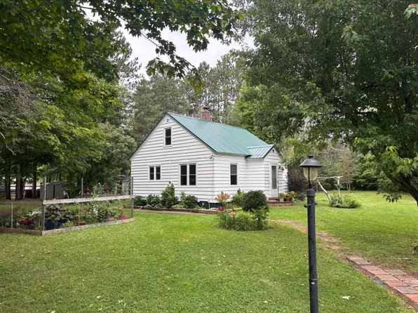 N11405 Junet Rd, Ironwood, MI 49938