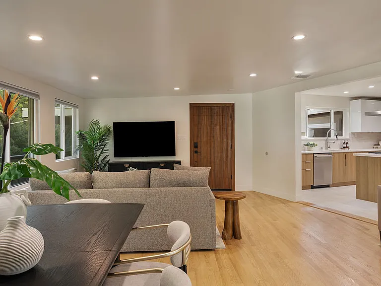 2701 Jalmia Dr — Photo 13