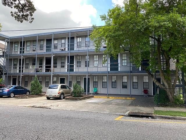 1st image of 1818 Prytania St #101