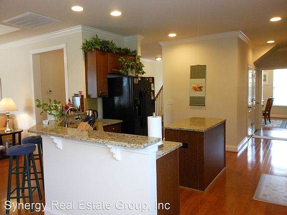 5th image of 328 Pennystone Cir