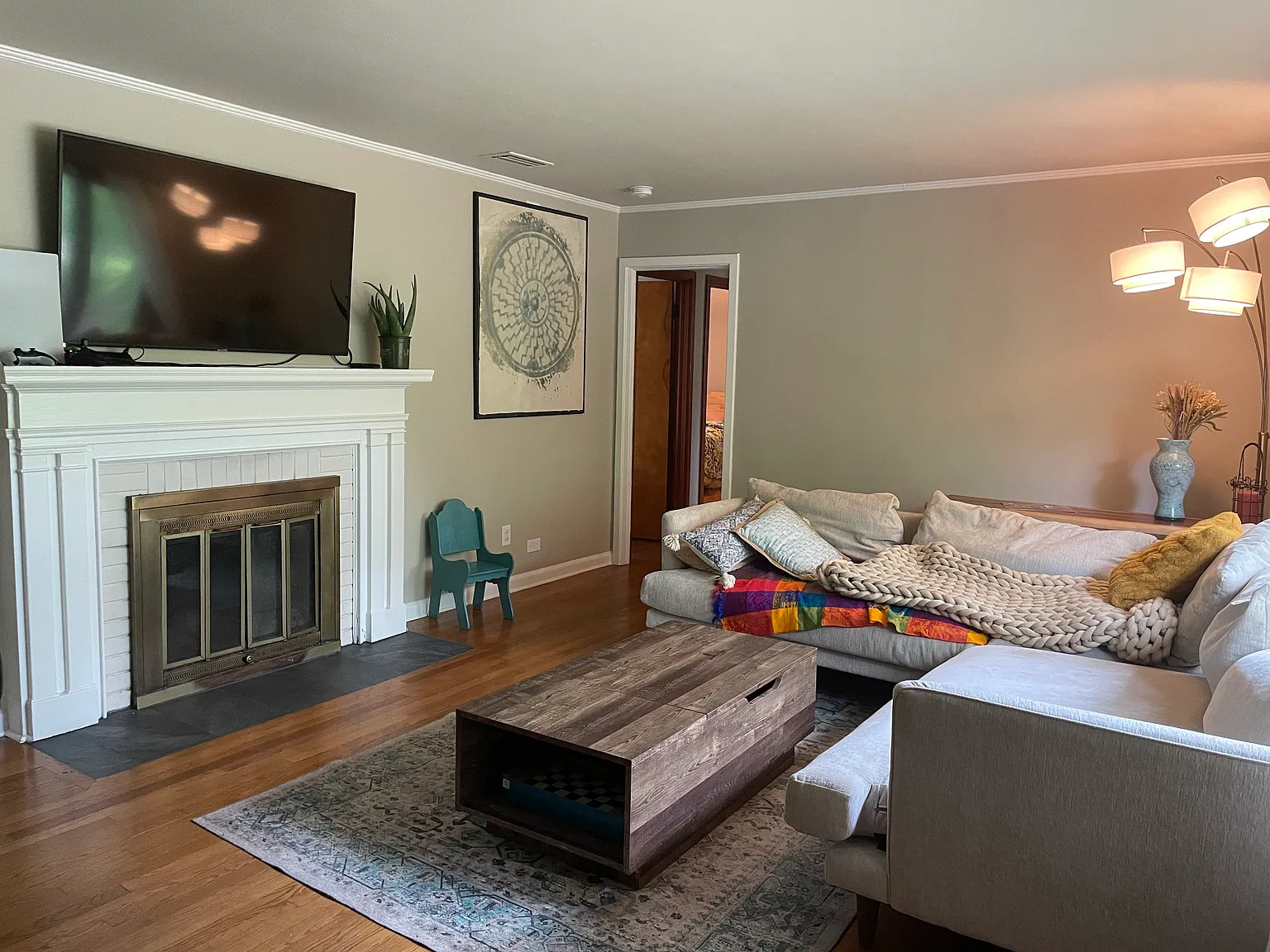 1038 Stewart Ave — Photo 3