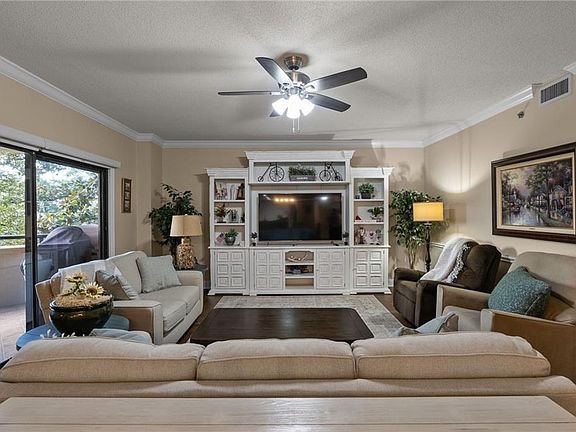 5th image of 100 Tower Dr APT 101