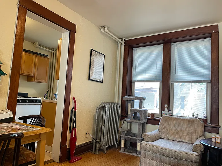 213 N Hamilton St #1S — Photo 6
