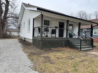427 N Bond Ave, Marshall, MO 65340
