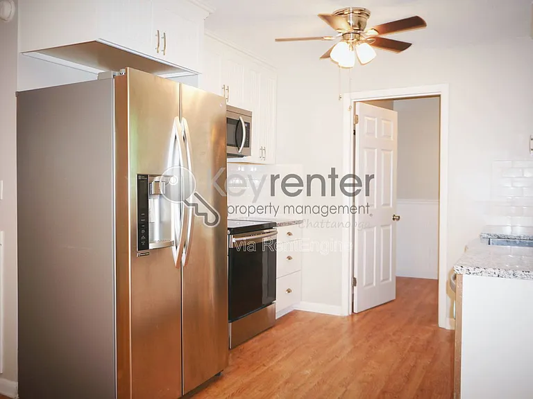 1024 Garnett Ave — Photo 6
