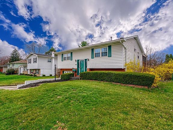 3rd image of 465 Flintwood Dr