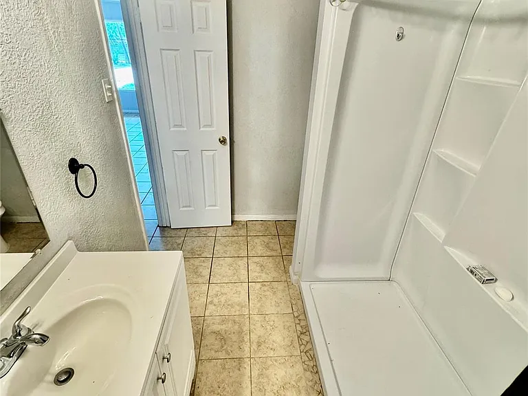 116 W Davitt St #4 — Photo 9