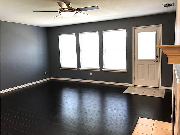 5th image of 1624 Logan Dr