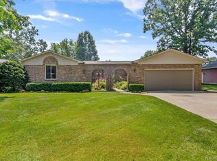 8400 Oak Shade Ct, Davison, MI