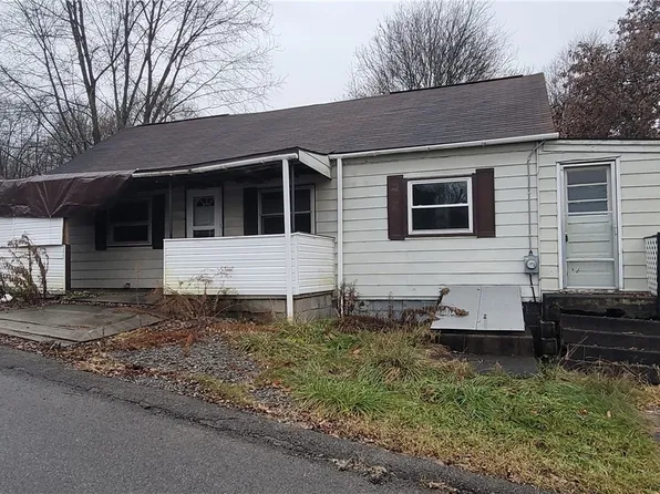 153 Petrolia St, Karns City, PA 16041