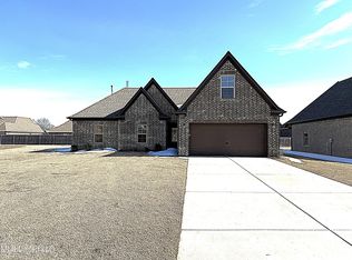 6509 Carmel Pointe Dr, Walls, MS 38680