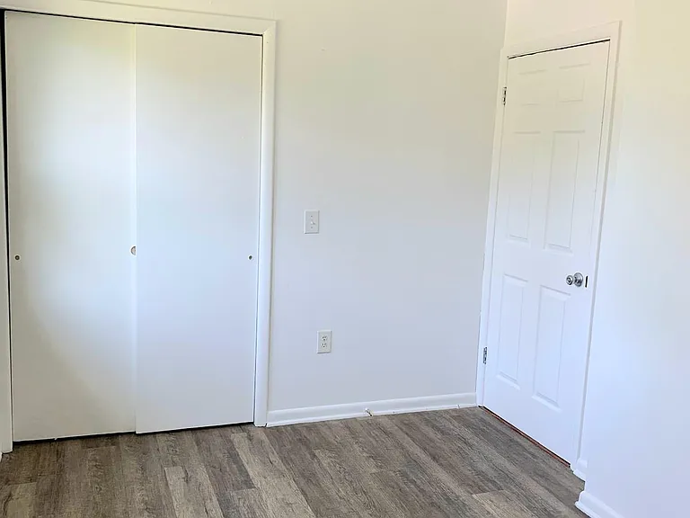 304 Hammons Ave #1 — Photo 6