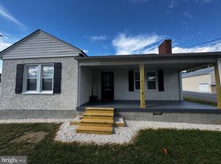 121 Center St, Mount Jackson, VA 22842