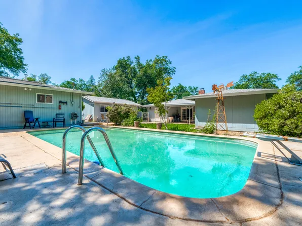 4640 Bonneville St, Shasta Lake, CA 96019