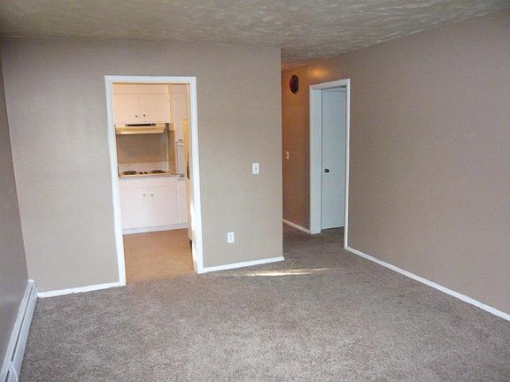 5th image of 1155 S Denver St
