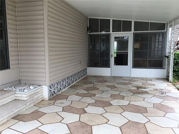 2nd image of 713 Fairmount Dr