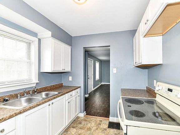 4th image of 630 W 41st St #630