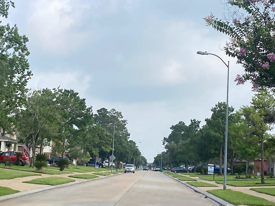 2nd image of 11527 Canyon Woods Dr