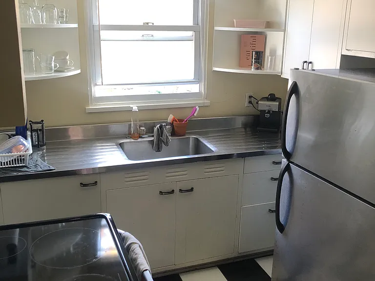 877 Farmington Ave #305 — Photo 1