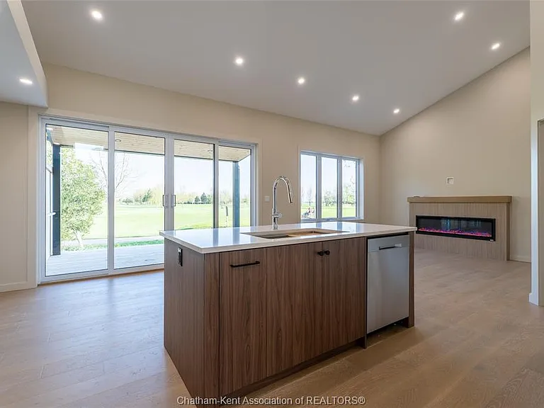 430 Indian Creek Rd W — Photo 9
