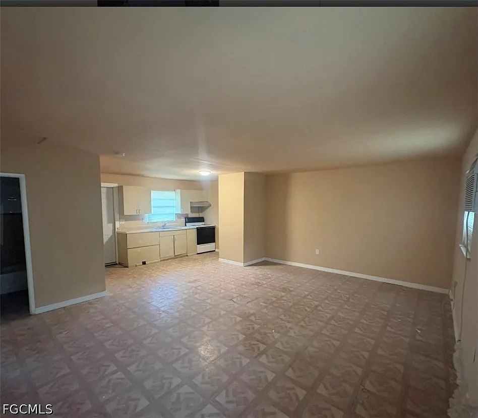 2 bed, 1.0 bath, 720 sqft, $995 — Photo 3