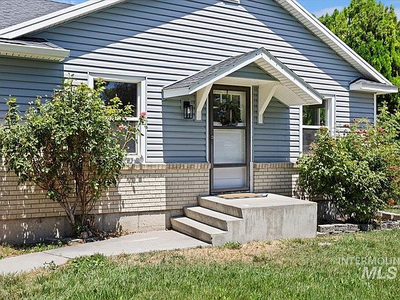 4th image of 426 Dubois Ave