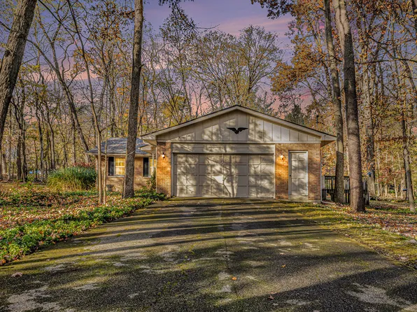 7215 Thornapple Park Dr SE, Grand Rapids, MI 49546