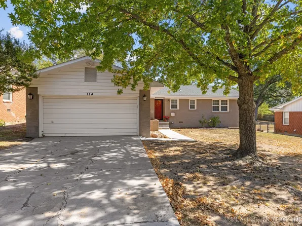 114 N Crownpoint Dr, Ada, OK 74820