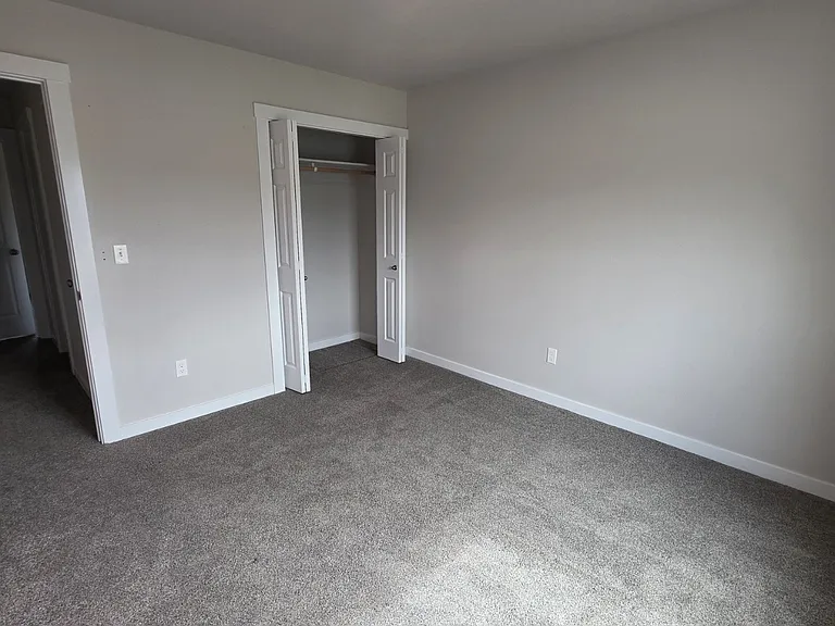 1720 SW Gabar Ct — Photo 8