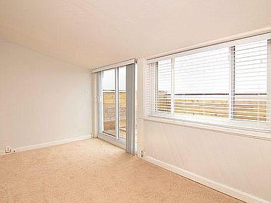 3rd image of 428 Klotter Ave #2