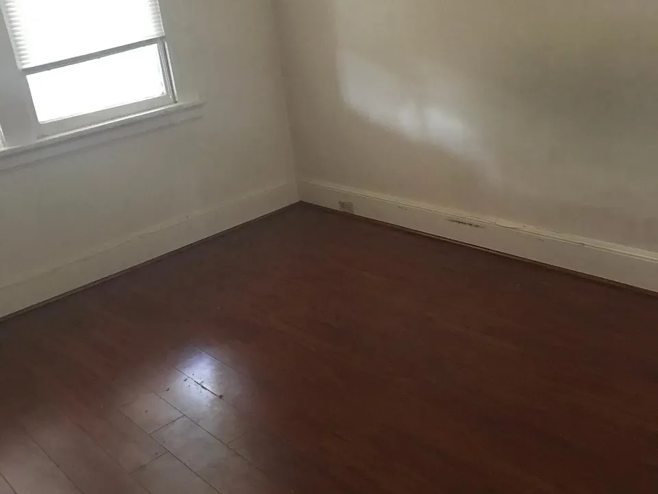 3301 Delaware Ave