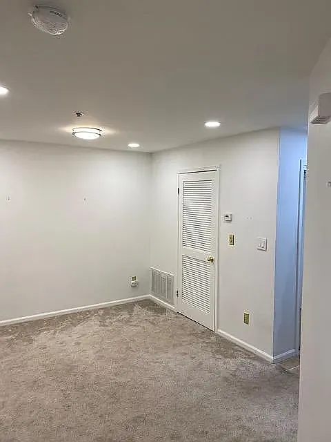 2 bed, 1050 sqft, $2,450 — Photo 3