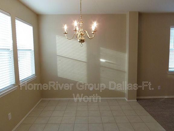 4th image of 1408 Gordon Dr