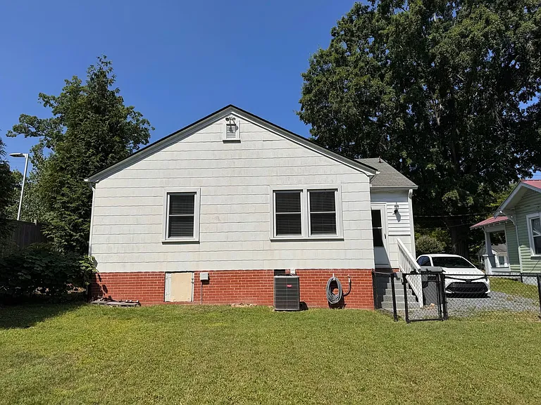 963 S Cox St — Photo 16