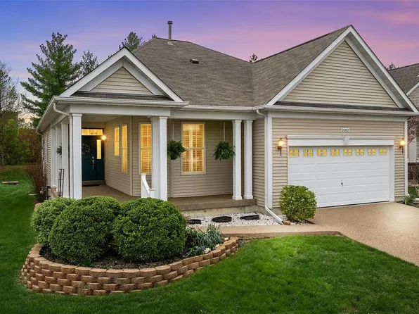 2062 Hawks Landing Dr, Lake Saint Louis, MO 63367