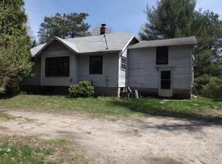 2073 W River Rd, Muskegon, MI 49445
