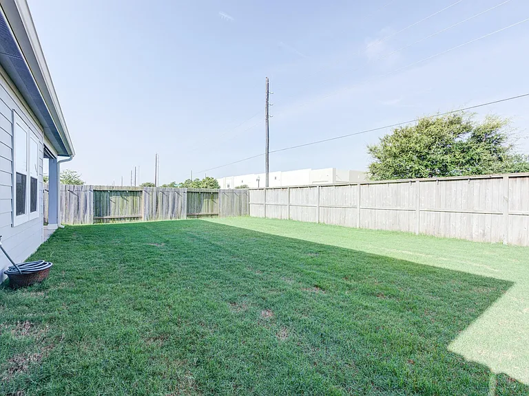 1005 Blue Beech Ln — Photo 23