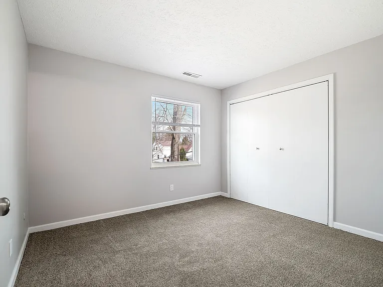 Grant Street Apartments — Photo 30
