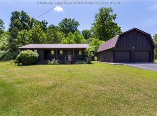 785 Balls Branch Rd, Culloden, WV 25510